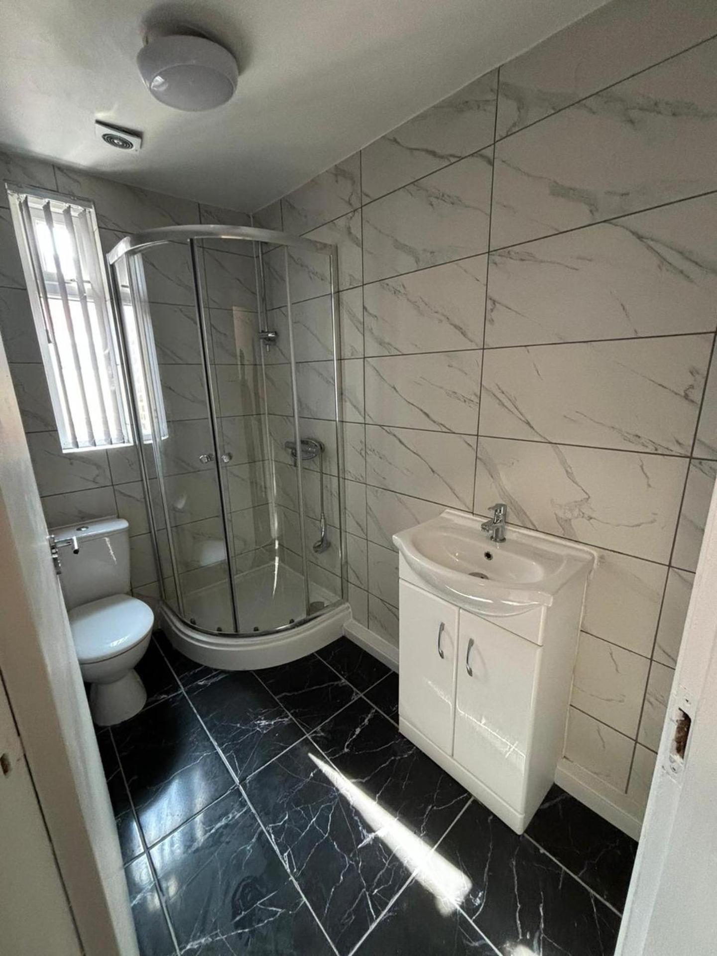 Luxe Spacious 5-bed House In Holiday home